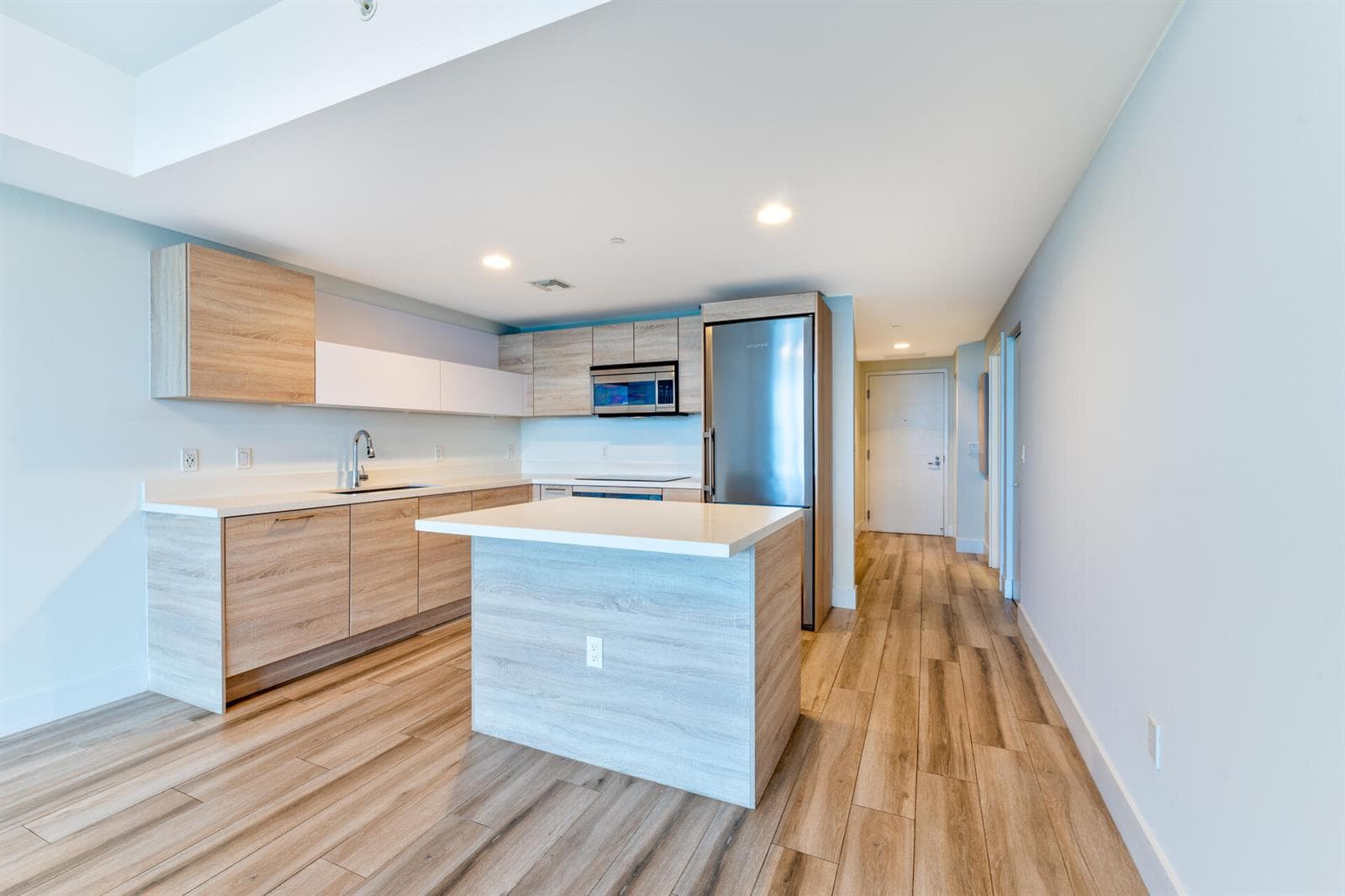 20260615 - 16385 Biscayne Blvd 2502 - MR