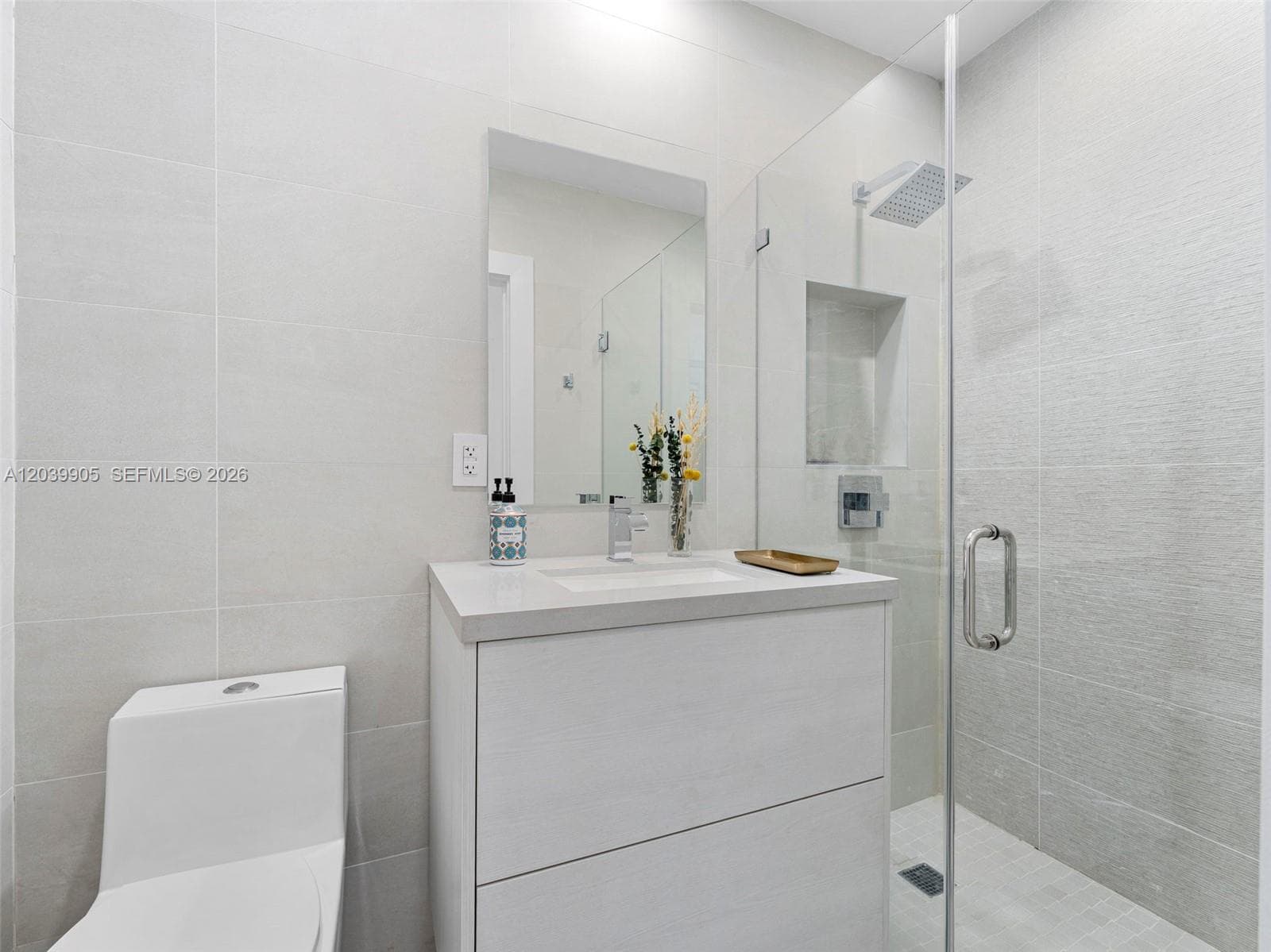 511 Perugia Ave photo 23