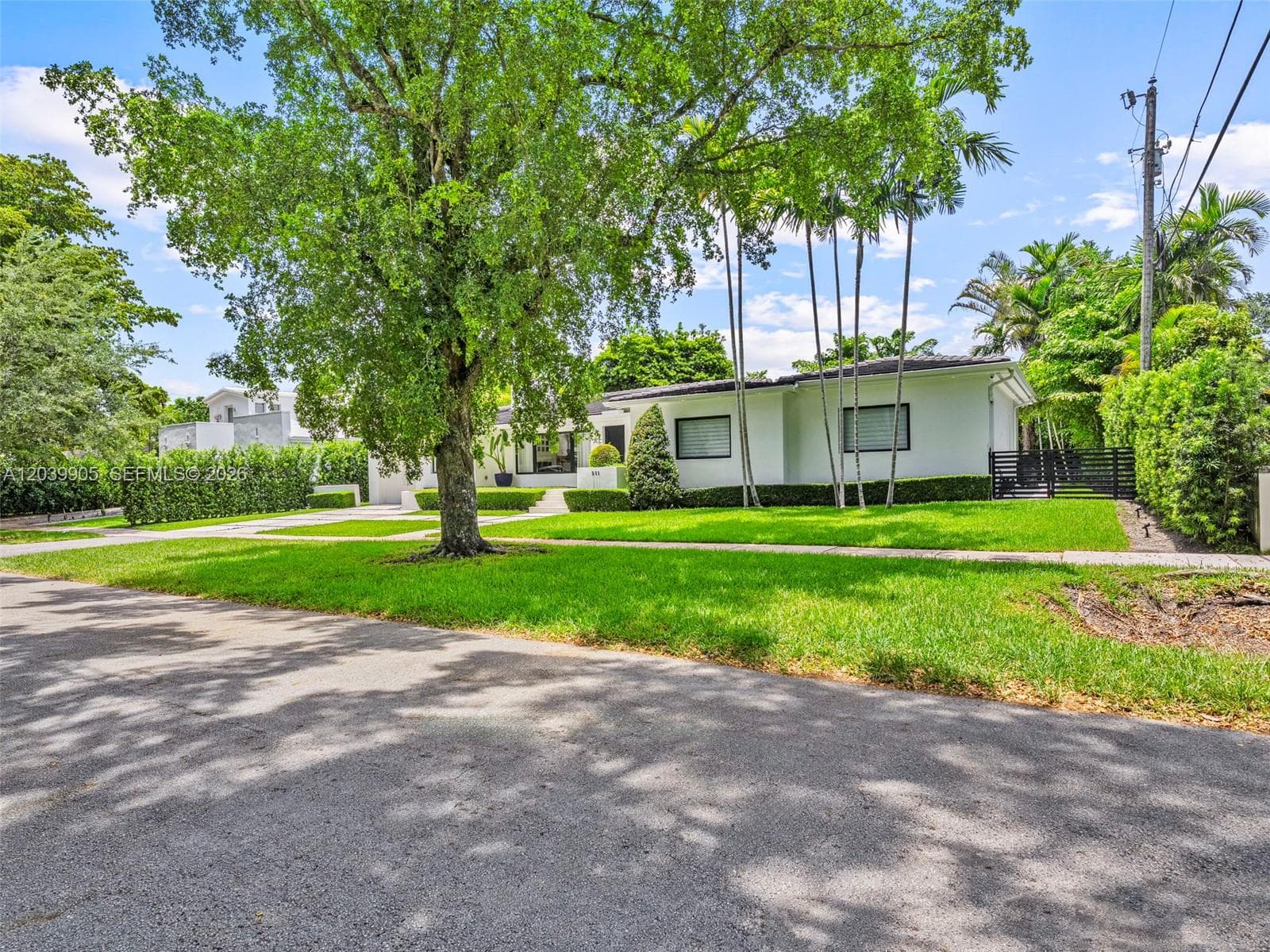 511 Perugia Ave photo 6