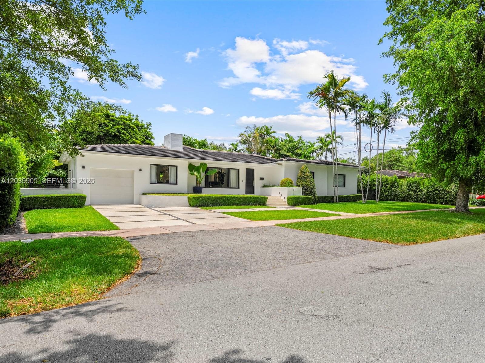 511 Perugia Ave photo 3