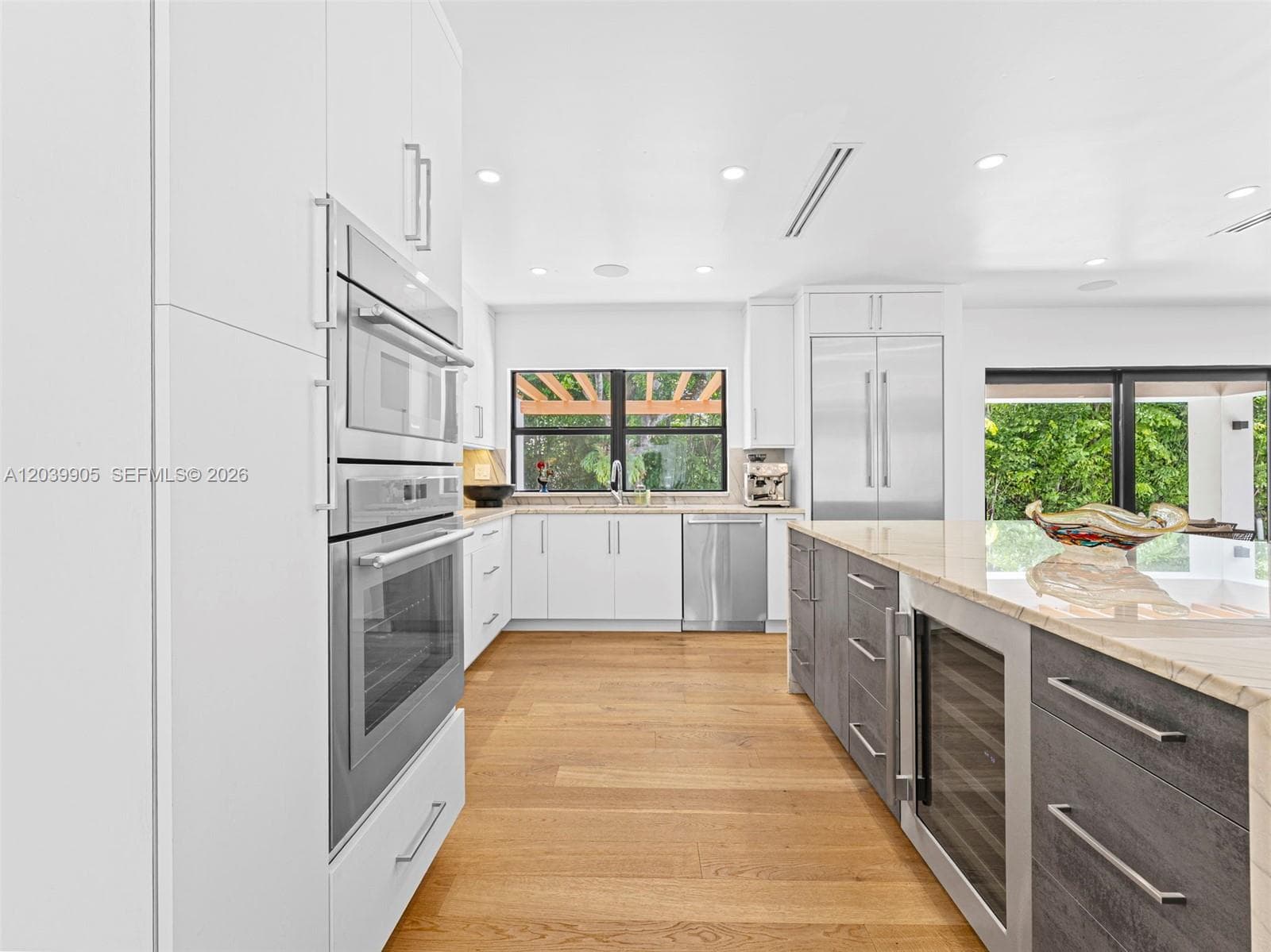 511 Perugia Ave photo 9