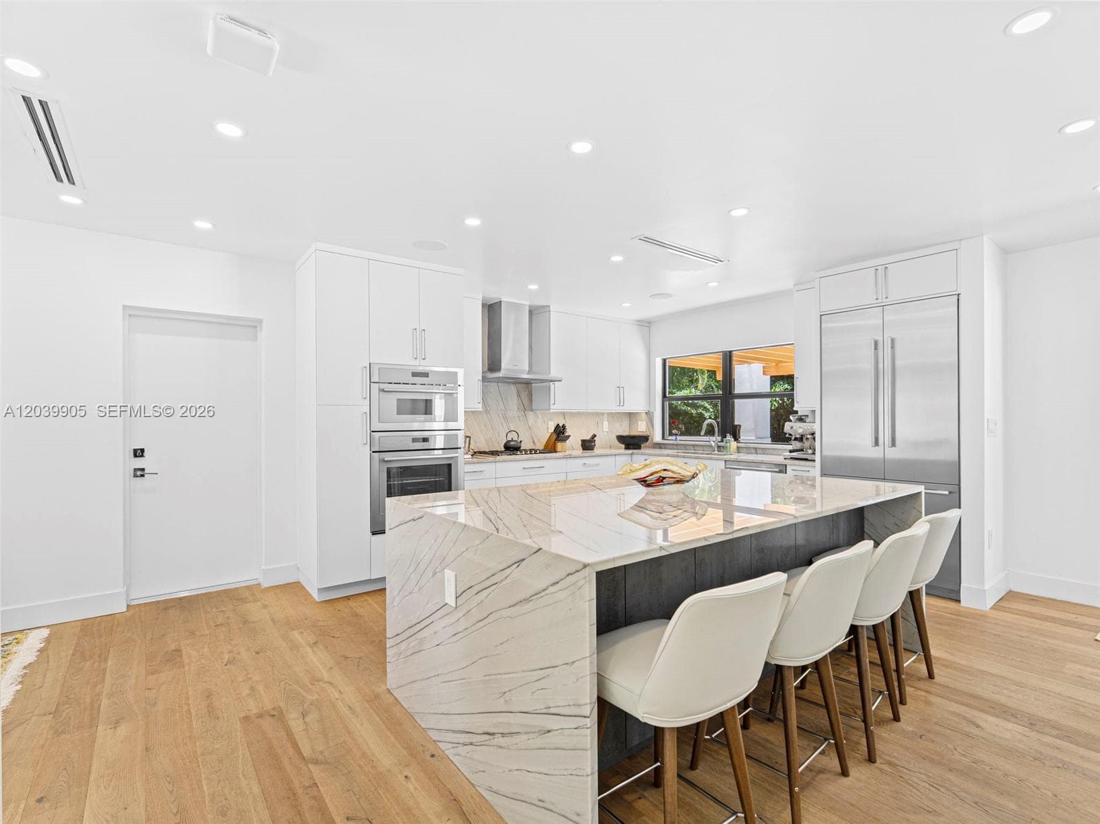 511 Perugia Ave photo 10