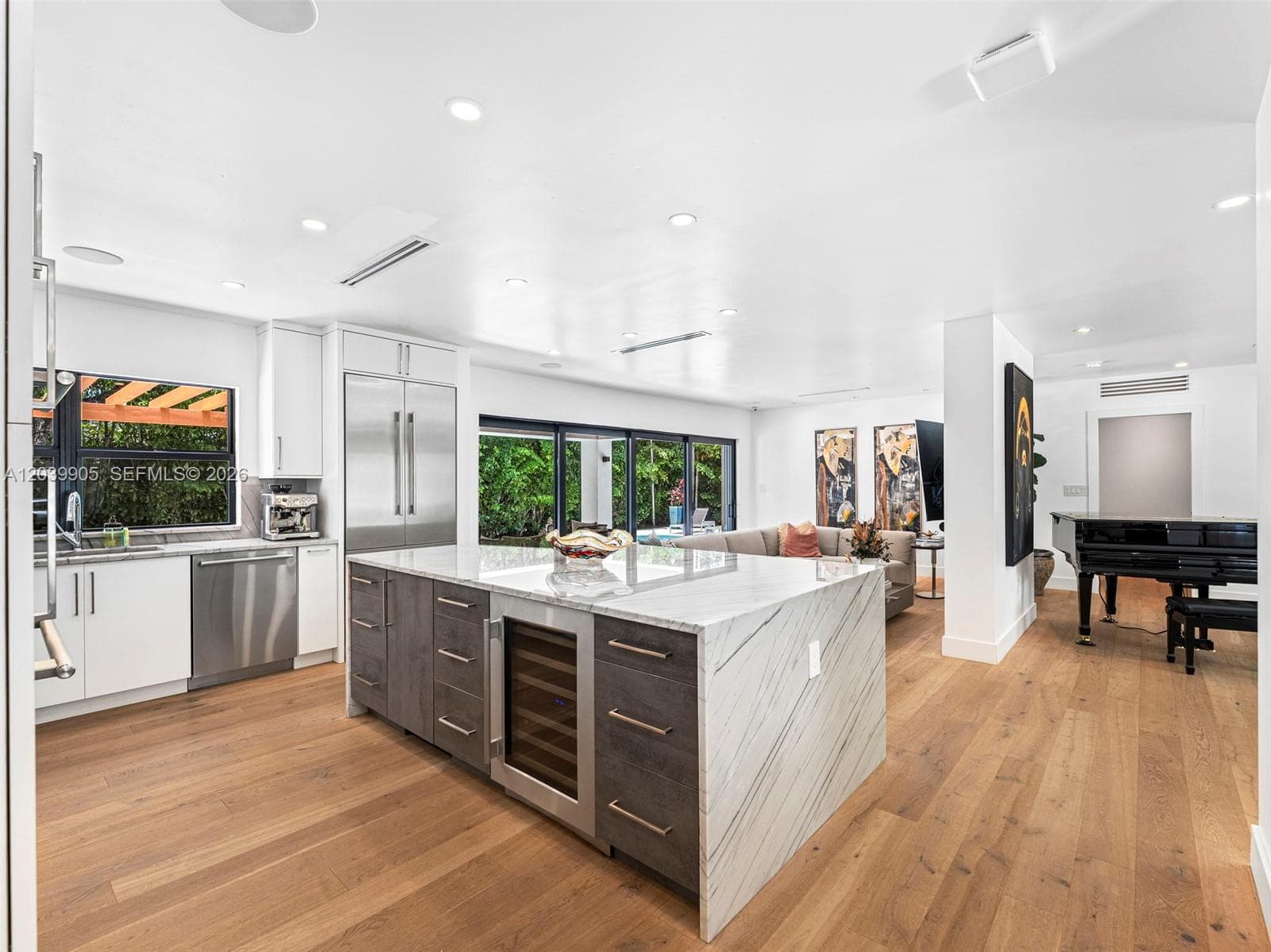 511 Perugia Ave photo 8