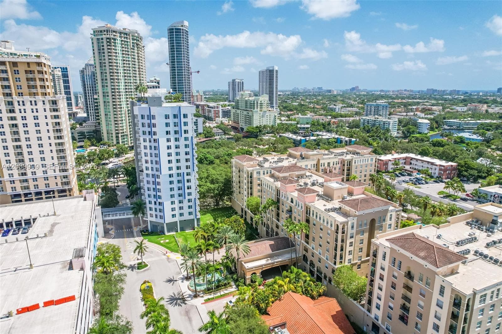 LAS OLAS BY THE RIVER CON · #1707 in Fort Lauderdale - Photo 35