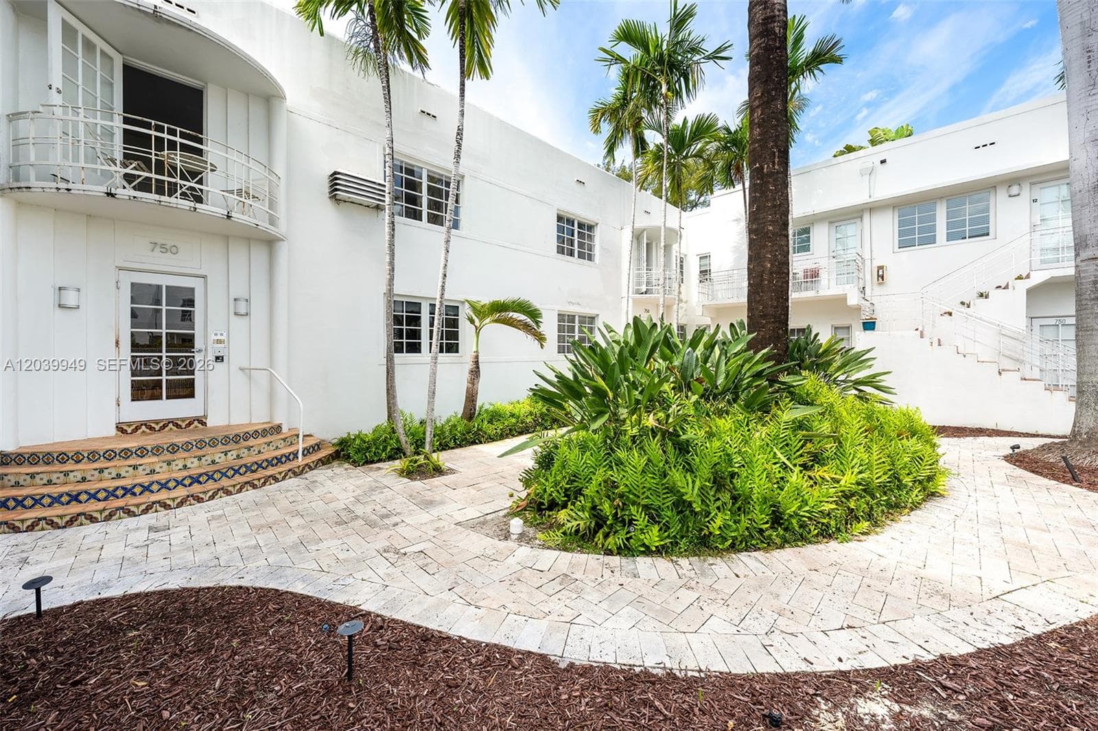 Espanola Court Condo · #8 in Miami Beach - Photo 17