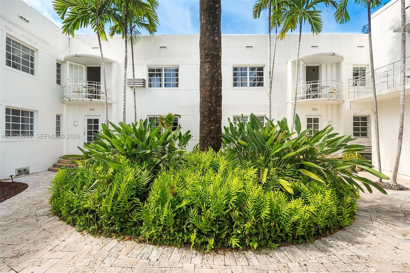 Espanola Court Condo · #8 in Miami Beach - Photo 18