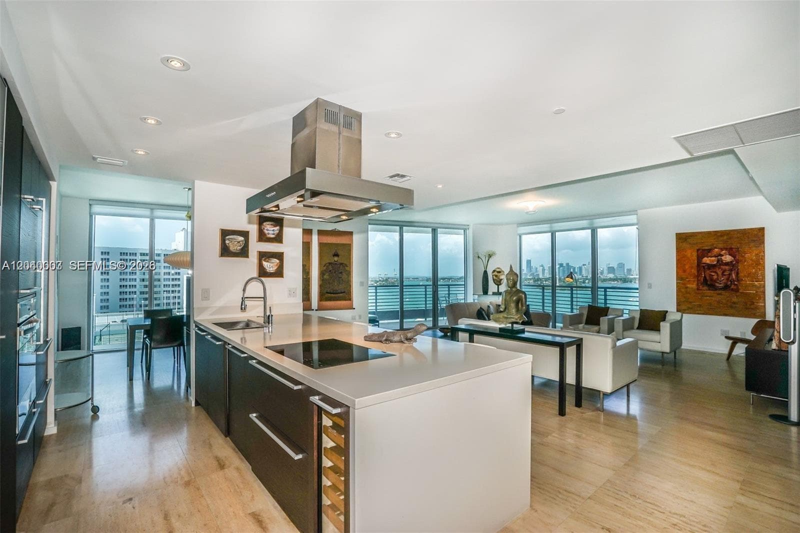 CAPRI SOUTH BEACH CONDO · #1103 in Miami Beach - Photo 2