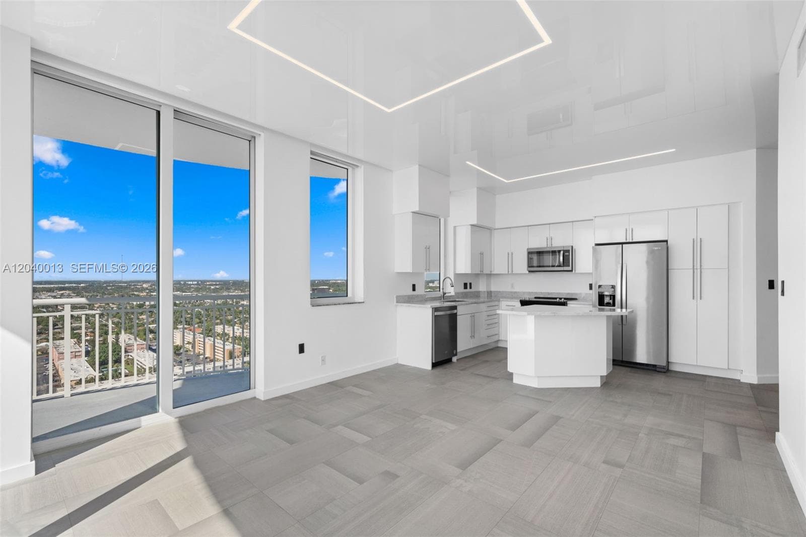 DUO · #PH05W in Hallandale Beach - Photo 15