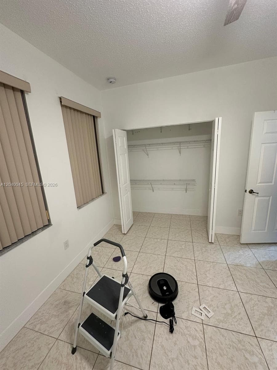 4273 NE 10th Ct #4273 photo 10