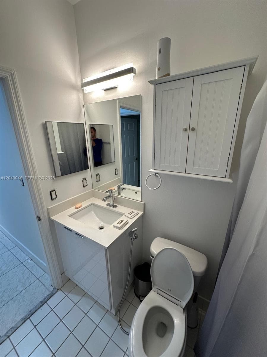 4273 NE 10th Ct #4273 photo 8