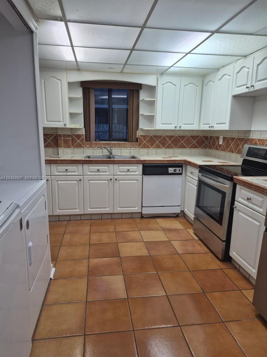 7115 SW 111th Pl #0 photo 9