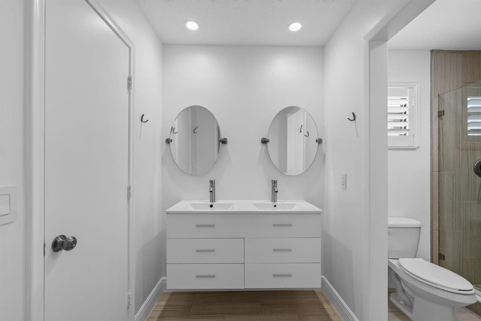 Upstairs Primary Bathroom
