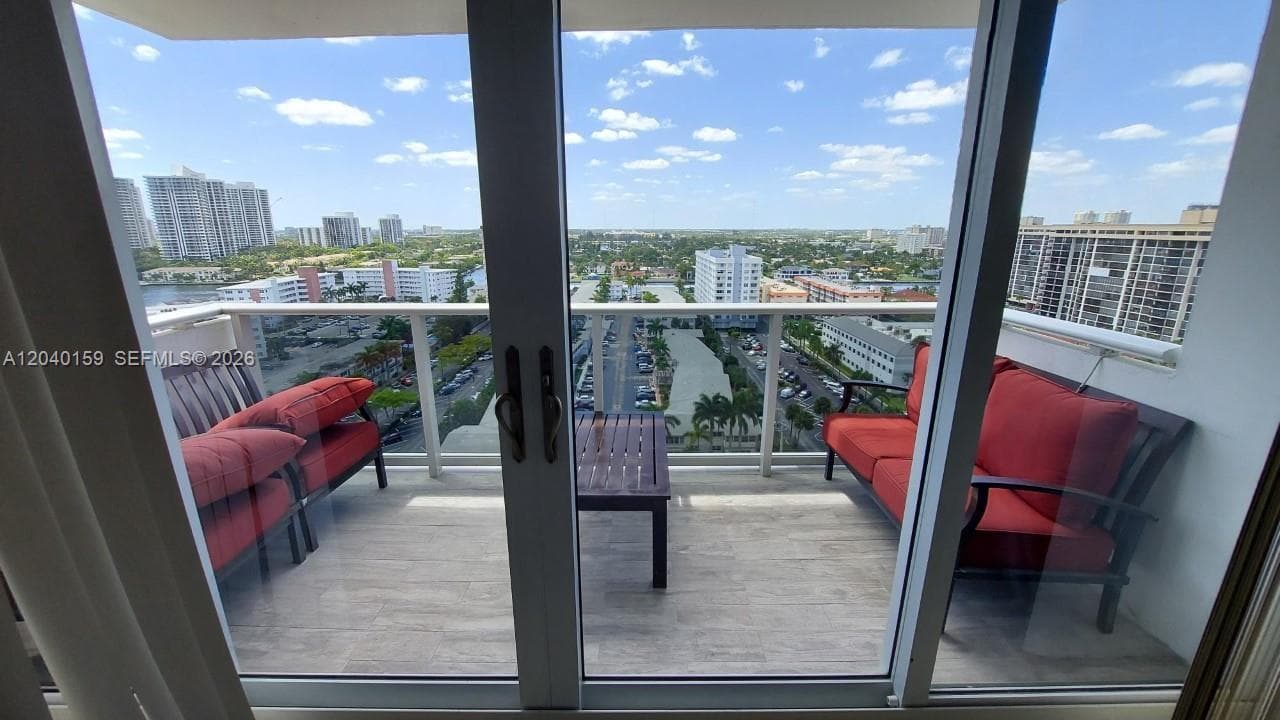 PARKER TOWER CONDO · #1510 in Hallandale Beach - Photo 8