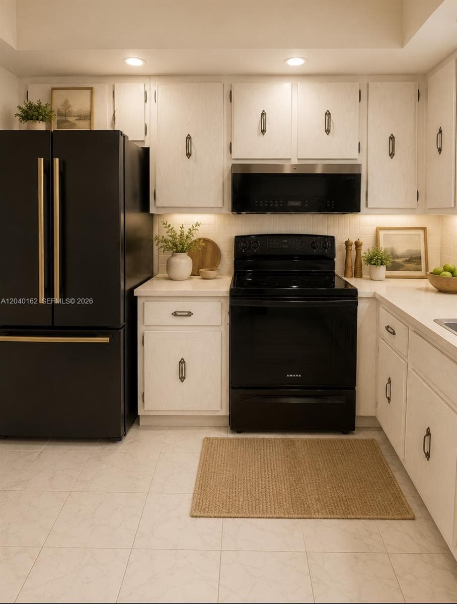 OLYMPUS · #1015 in Hallandale Beach - Photo 2