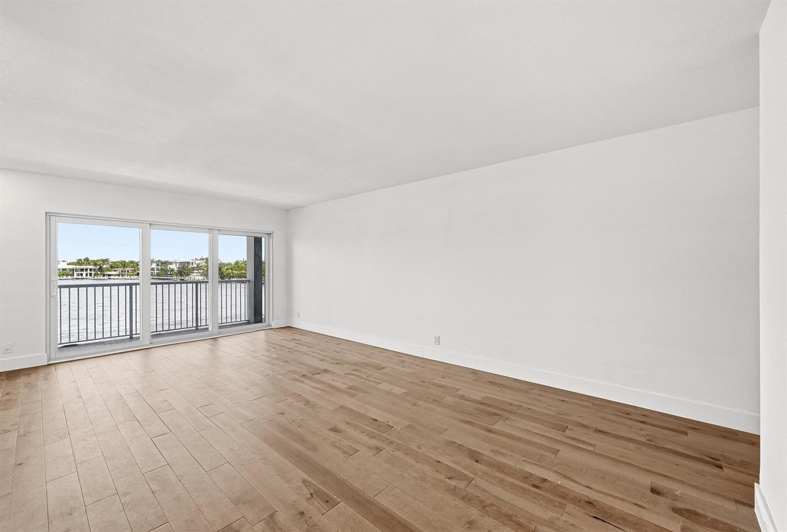 04_living room