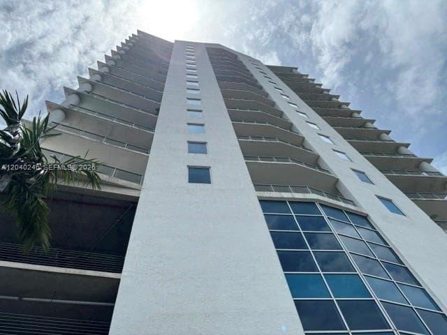 NEO CONDO · #1109 in Miami - Photo 2