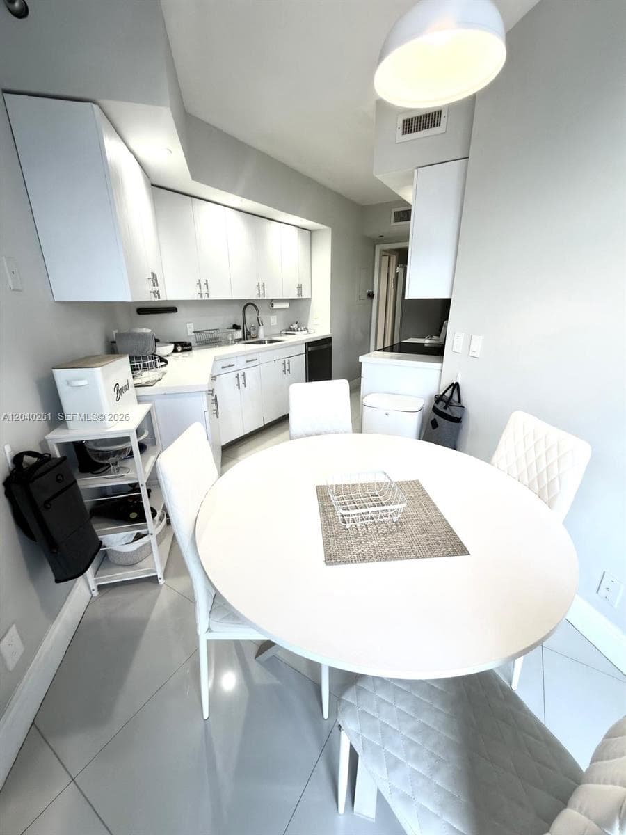 Portsview · #215 in Aventura - Photo 6