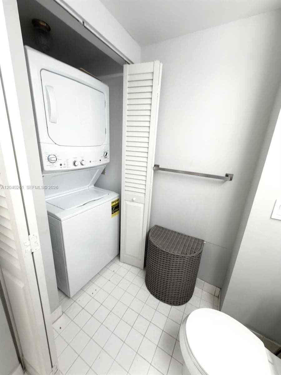 Portsview · #215 in Aventura - Photo 13