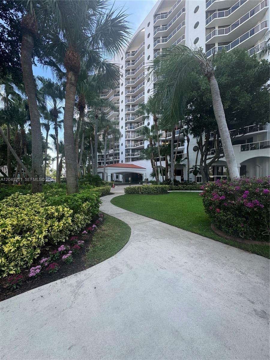 Portsview · #215 in Aventura - Photo 1