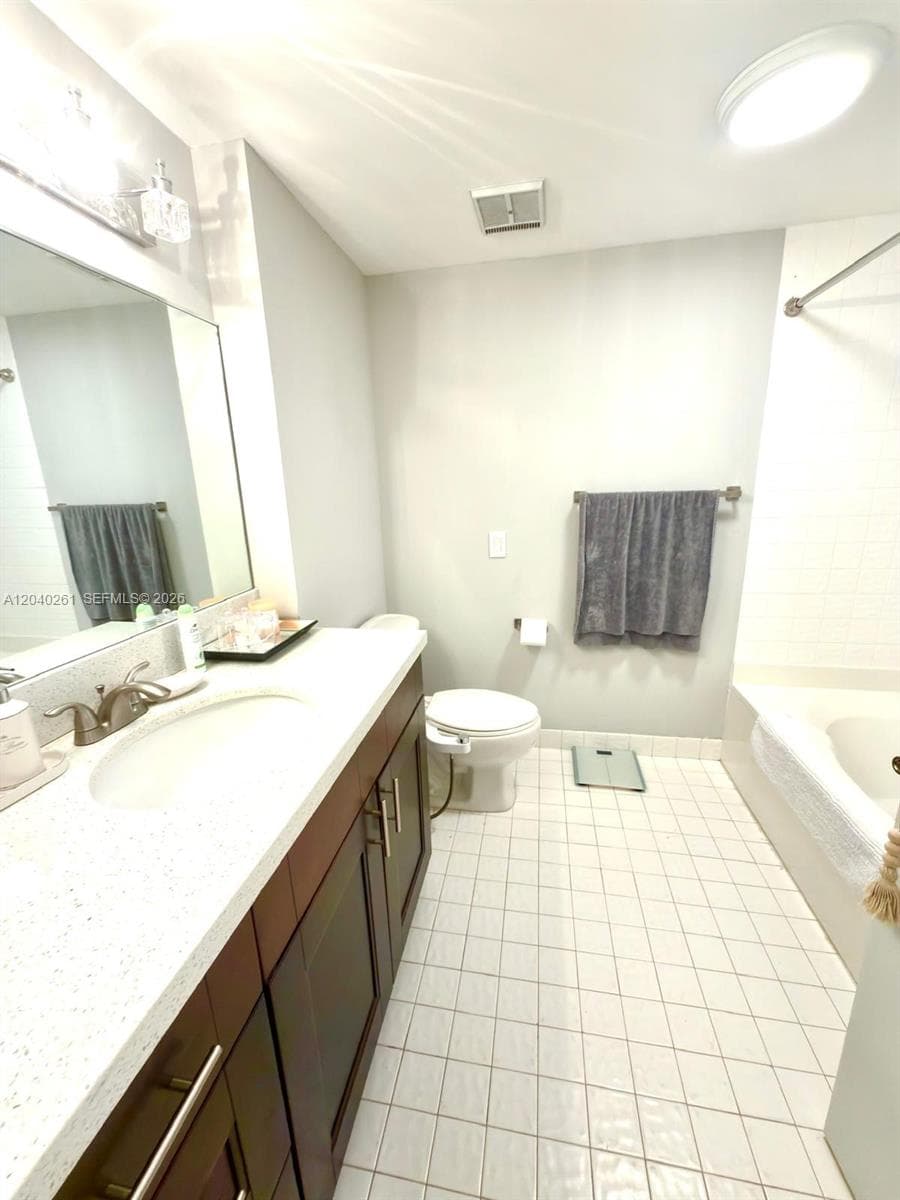 Portsview · #215 in Aventura - Photo 9