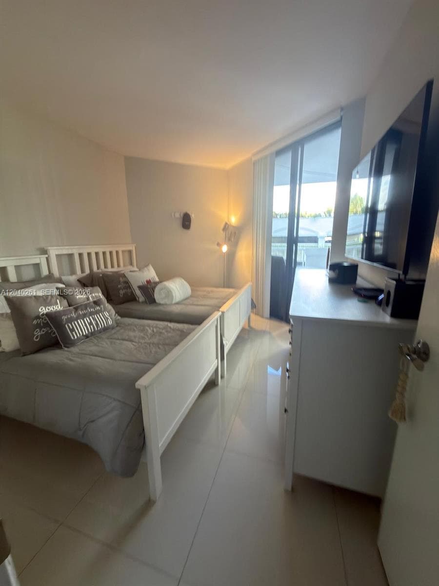 Portsview · #215 in Aventura - Photo 10