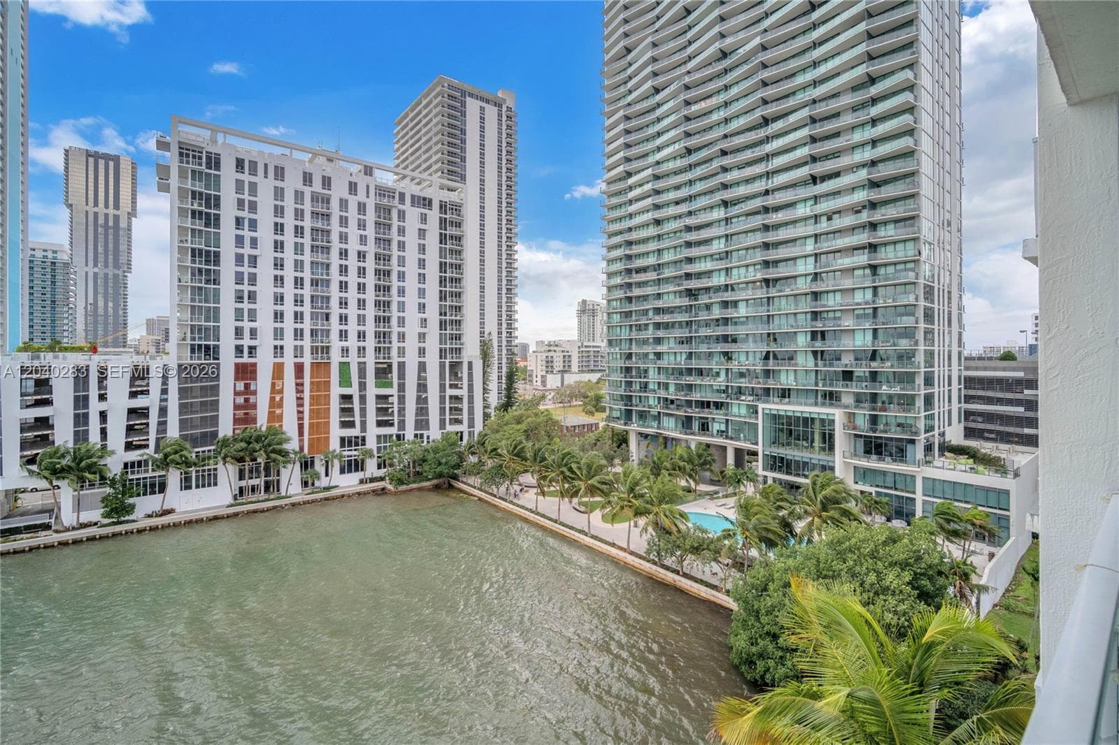 MOON BAY OF MIAMI CONDO · #905 in Miami - Photo 17