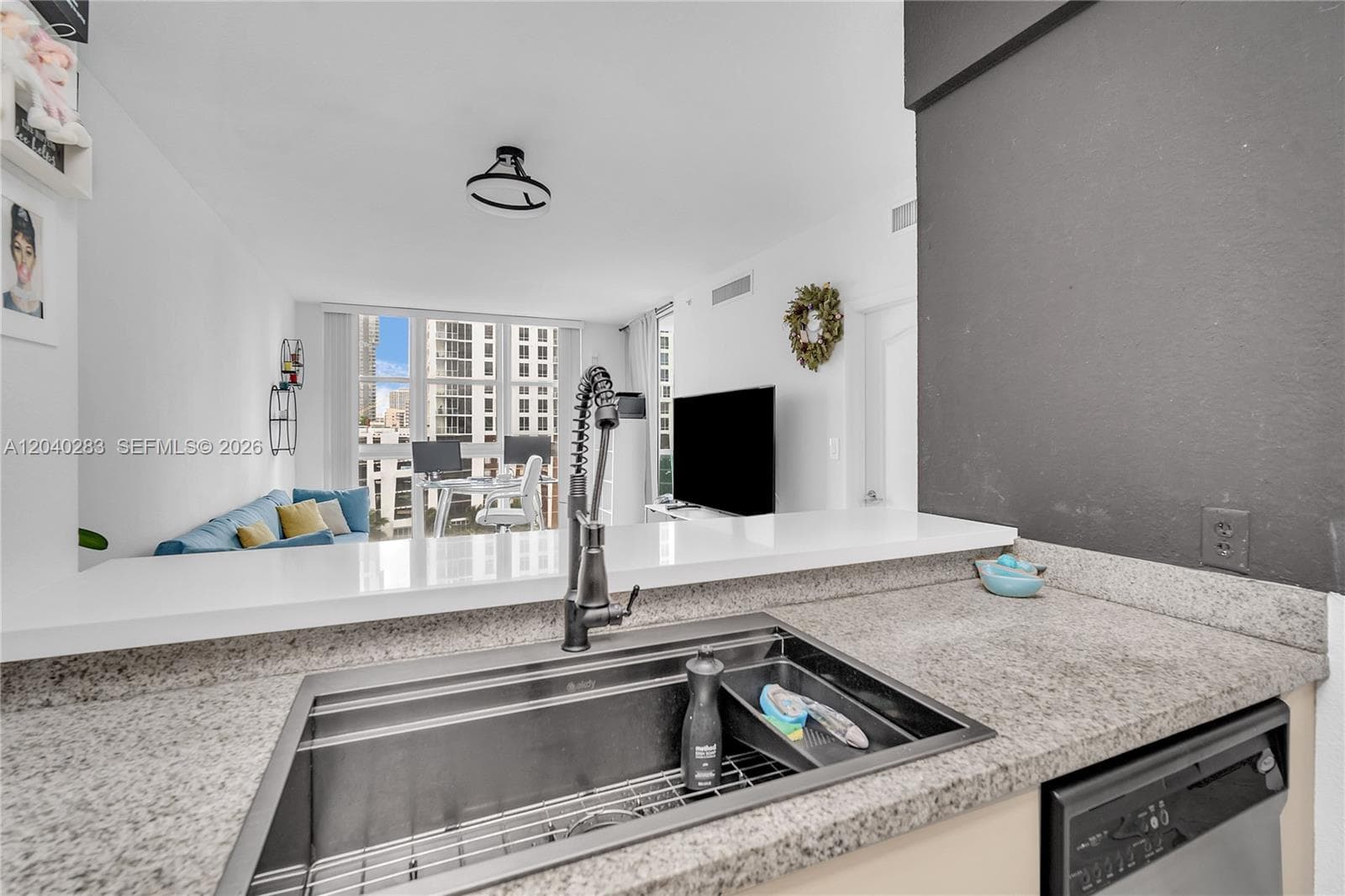 MOON BAY OF MIAMI CONDO · #905 in Miami - Photo 15