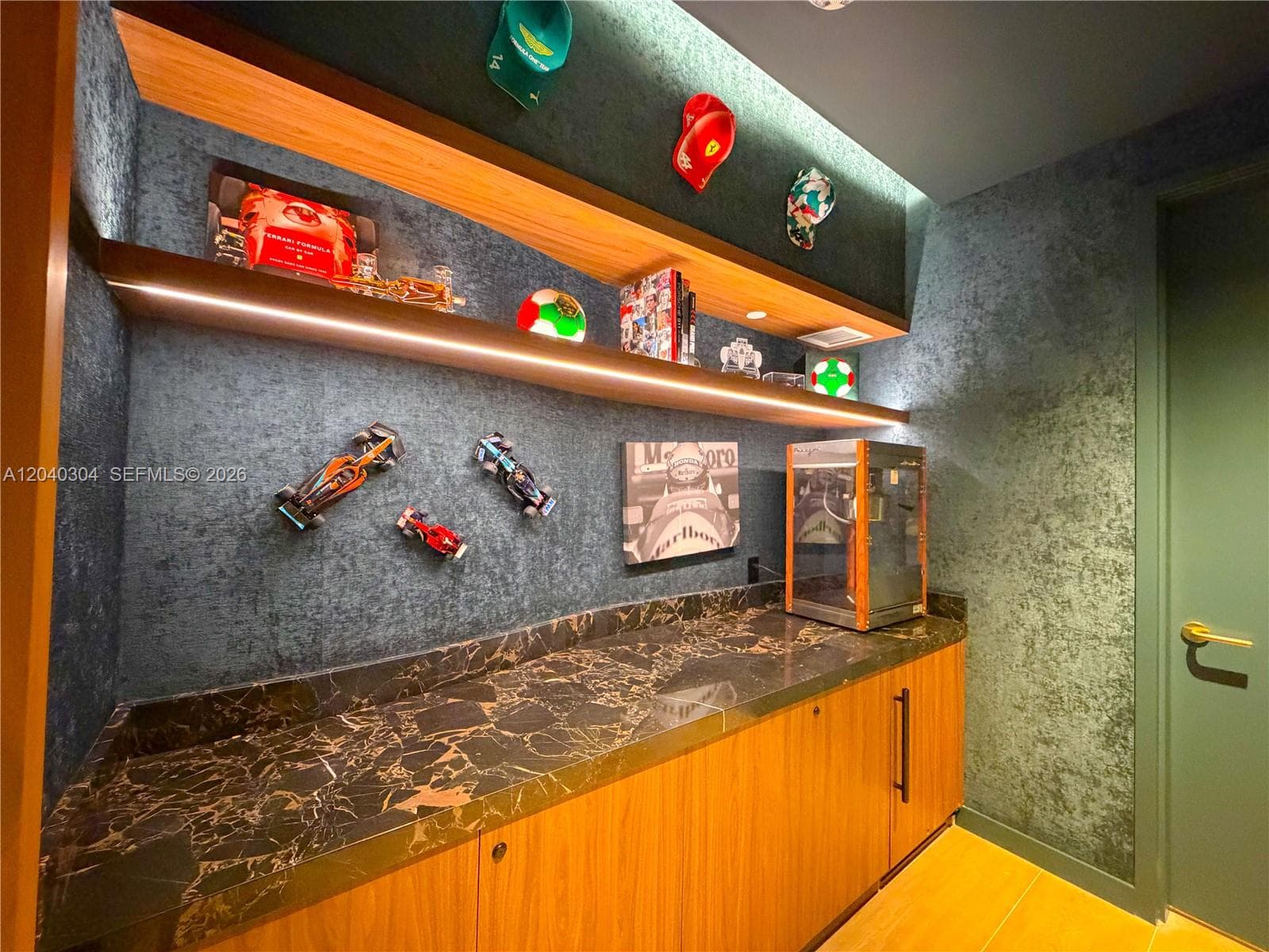 Popcorn station