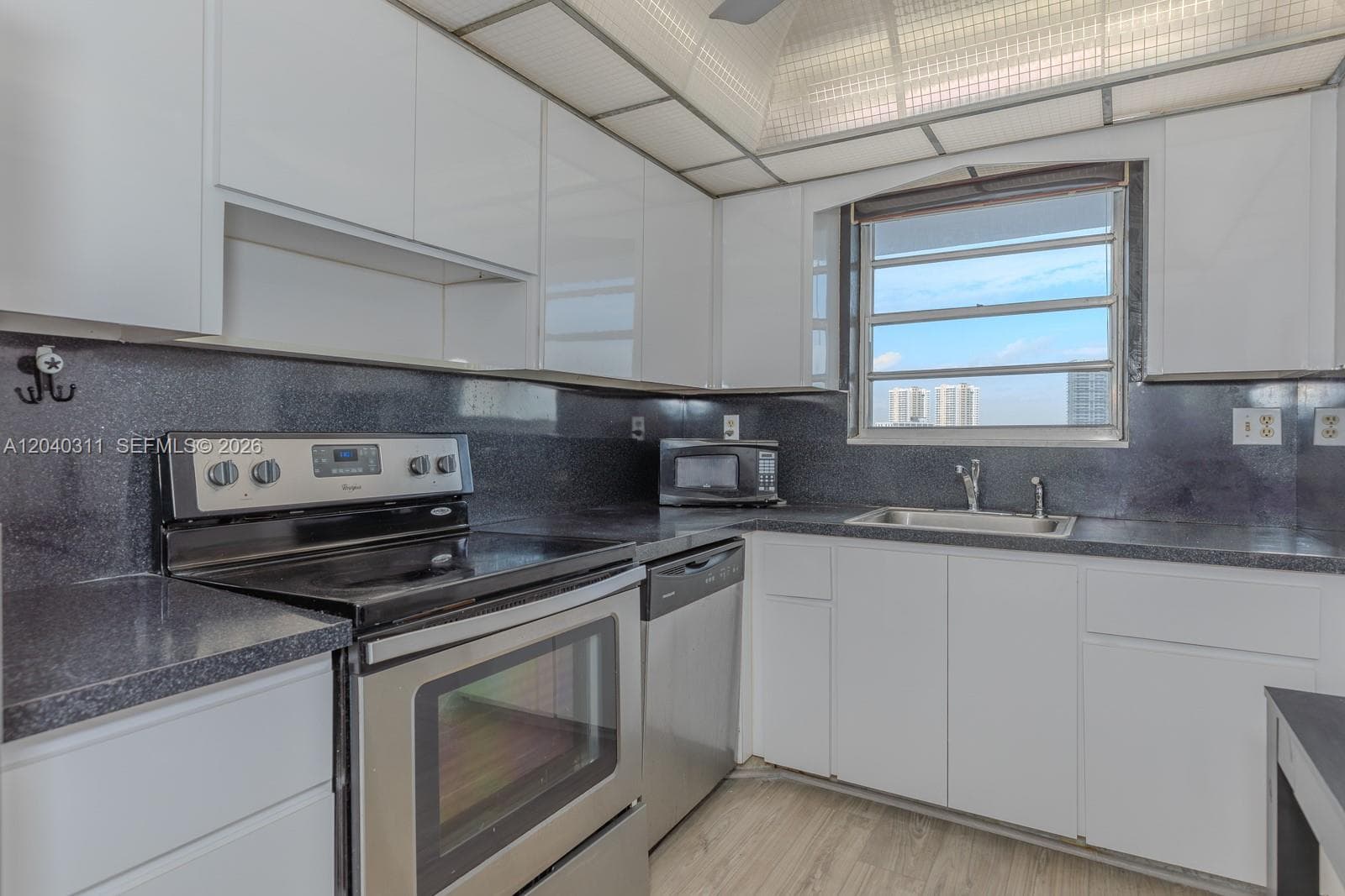 GOLDEN SURF TOWERS CONDO · #809 in Hallandale Beach - Photo 11