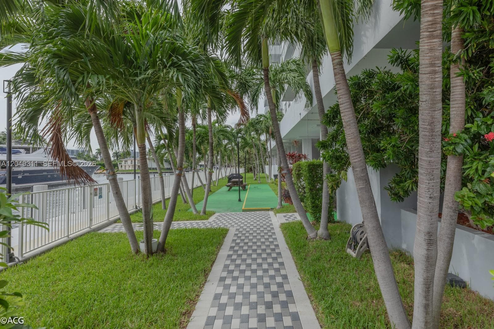 GOLDEN SURF TOWERS CONDO · #809 in Hallandale Beach - Photo 40