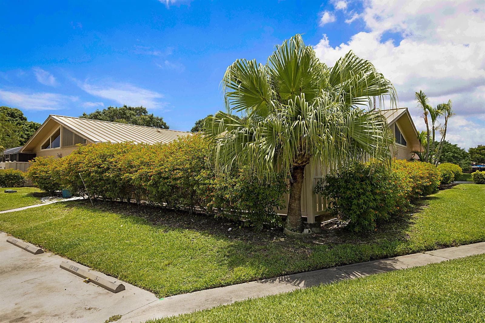 5729 Golden Eagle Circle-3