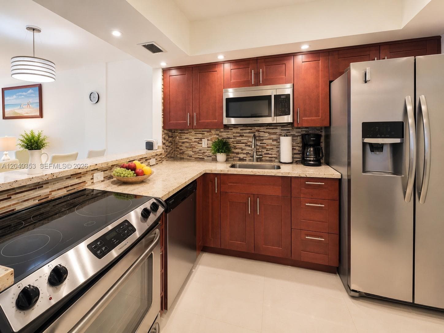 APRIL BREEZE CONDO · #106 in Hallandale Beach - Photo 3