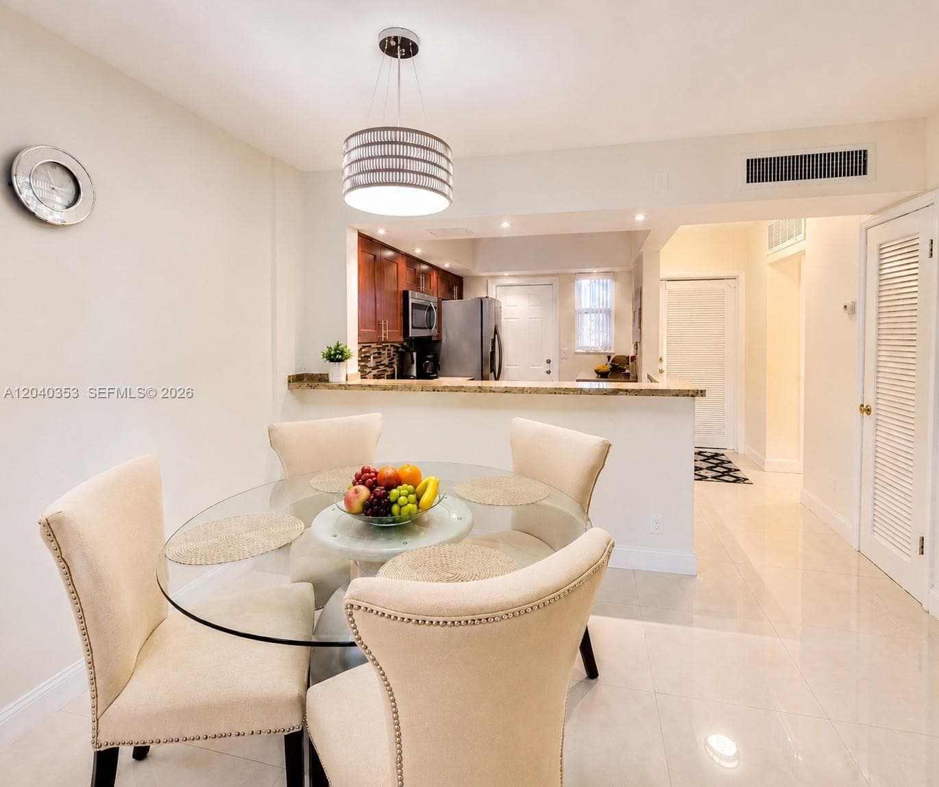 APRIL BREEZE CONDO · #106 in Hallandale Beach - Photo 5
