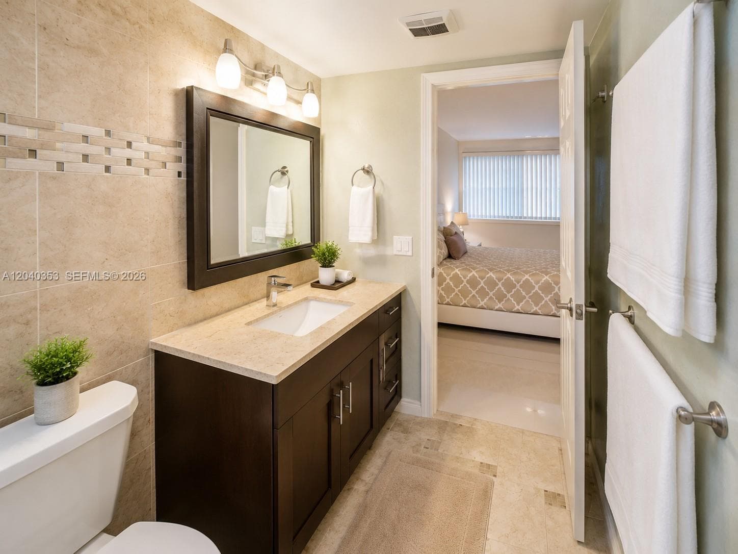 APRIL BREEZE CONDO · #106 in Hallandale Beach - Photo 14