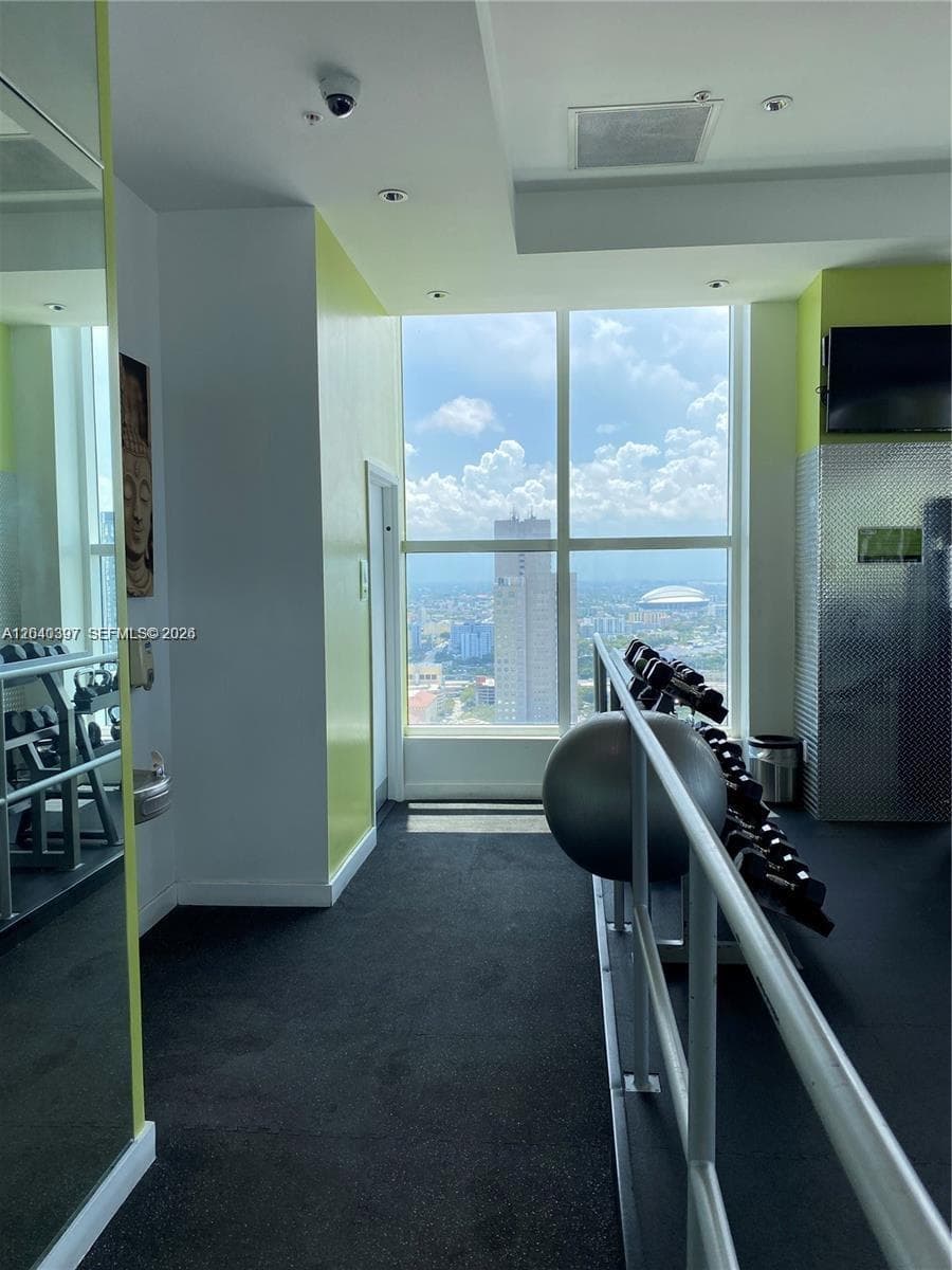 Loft Downtown II · #915 in Miami - Photo 15