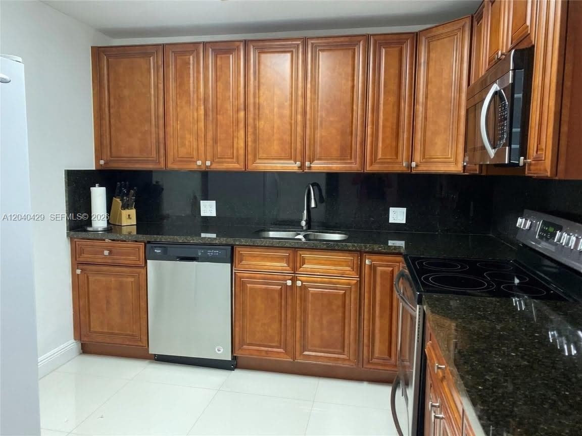 ADMIRALS PORT CONDO WEST · #203W in Aventura - Photo 20
