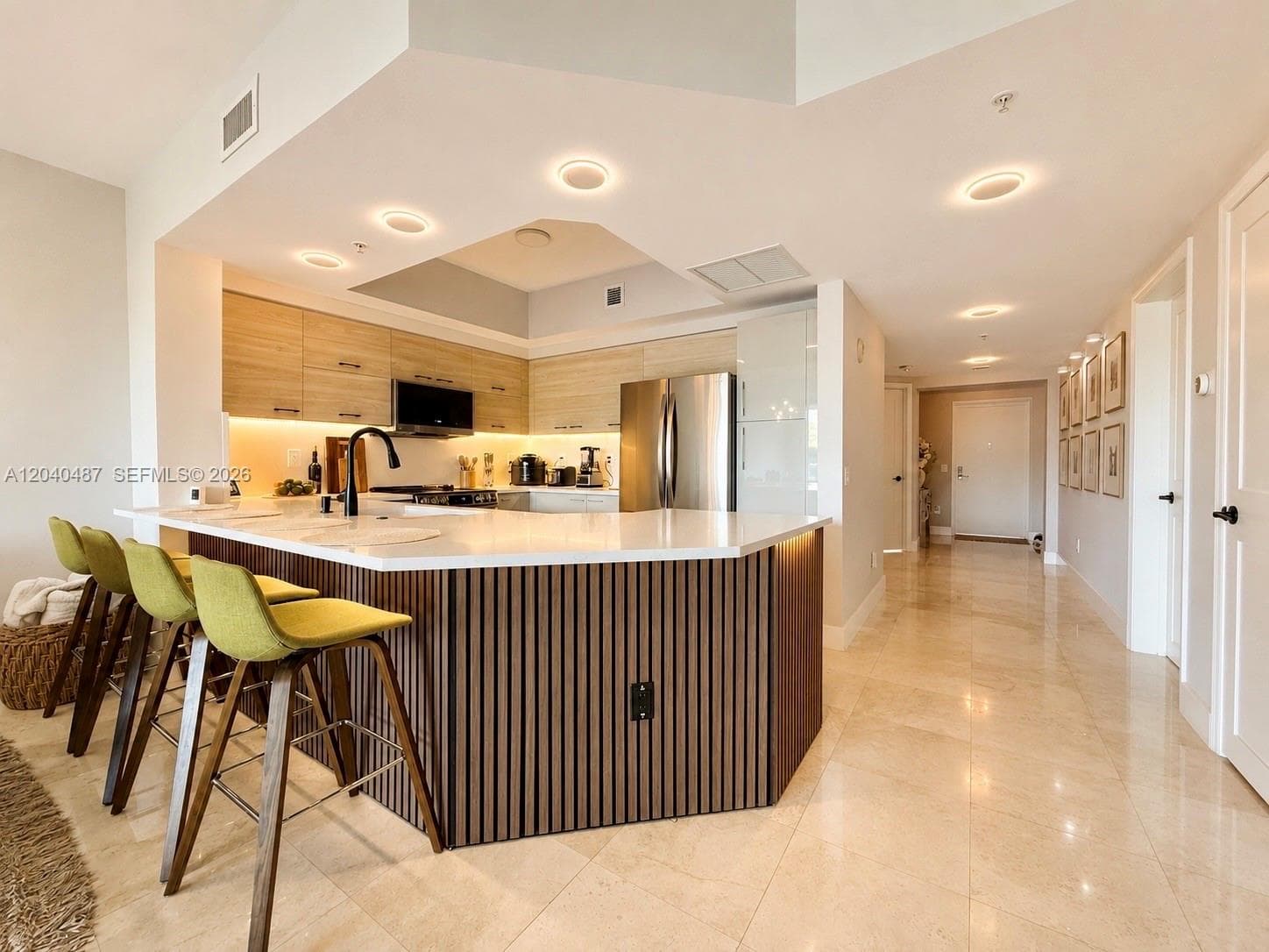 THE OAKS I CONDO · #303 in North Miami - Photo 1