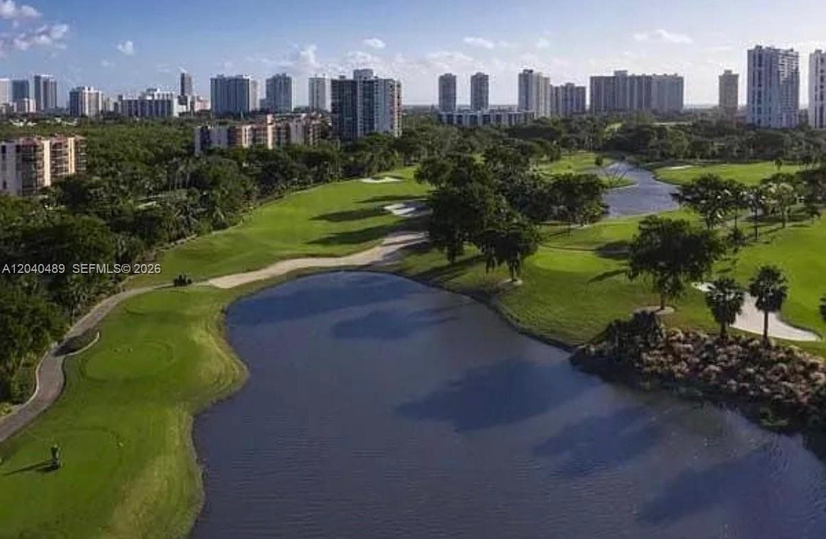 BISCAYA III CONDO · #109 in Aventura - Photo 6