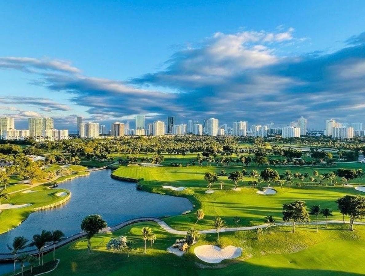 BISCAYA III CONDO · #109 in Aventura - Photo 8