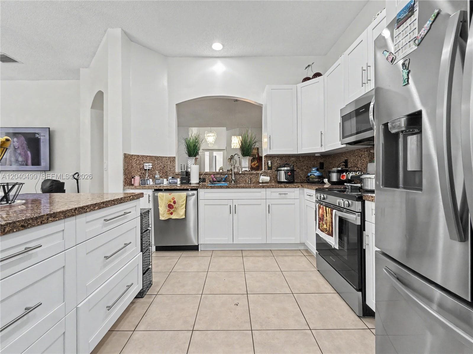 522 NE 20th Ave photo 2