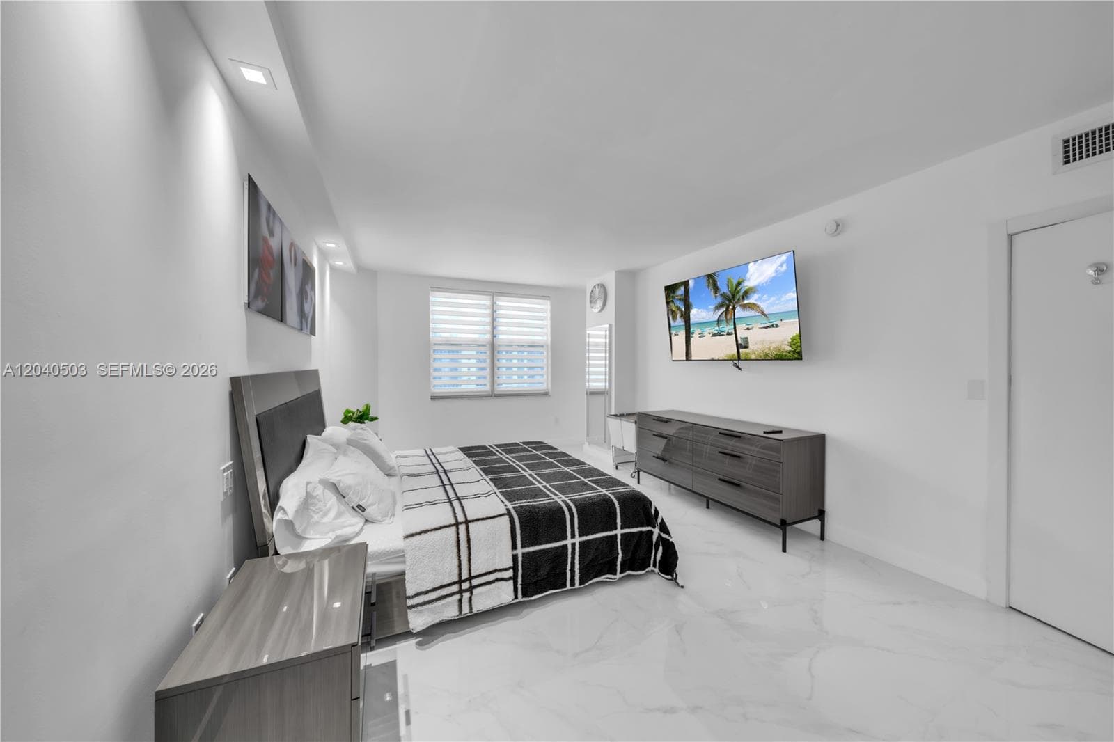 HEMISPHERES CONDO · #14F(availabale now) in Hallandale Beach - Photo 21