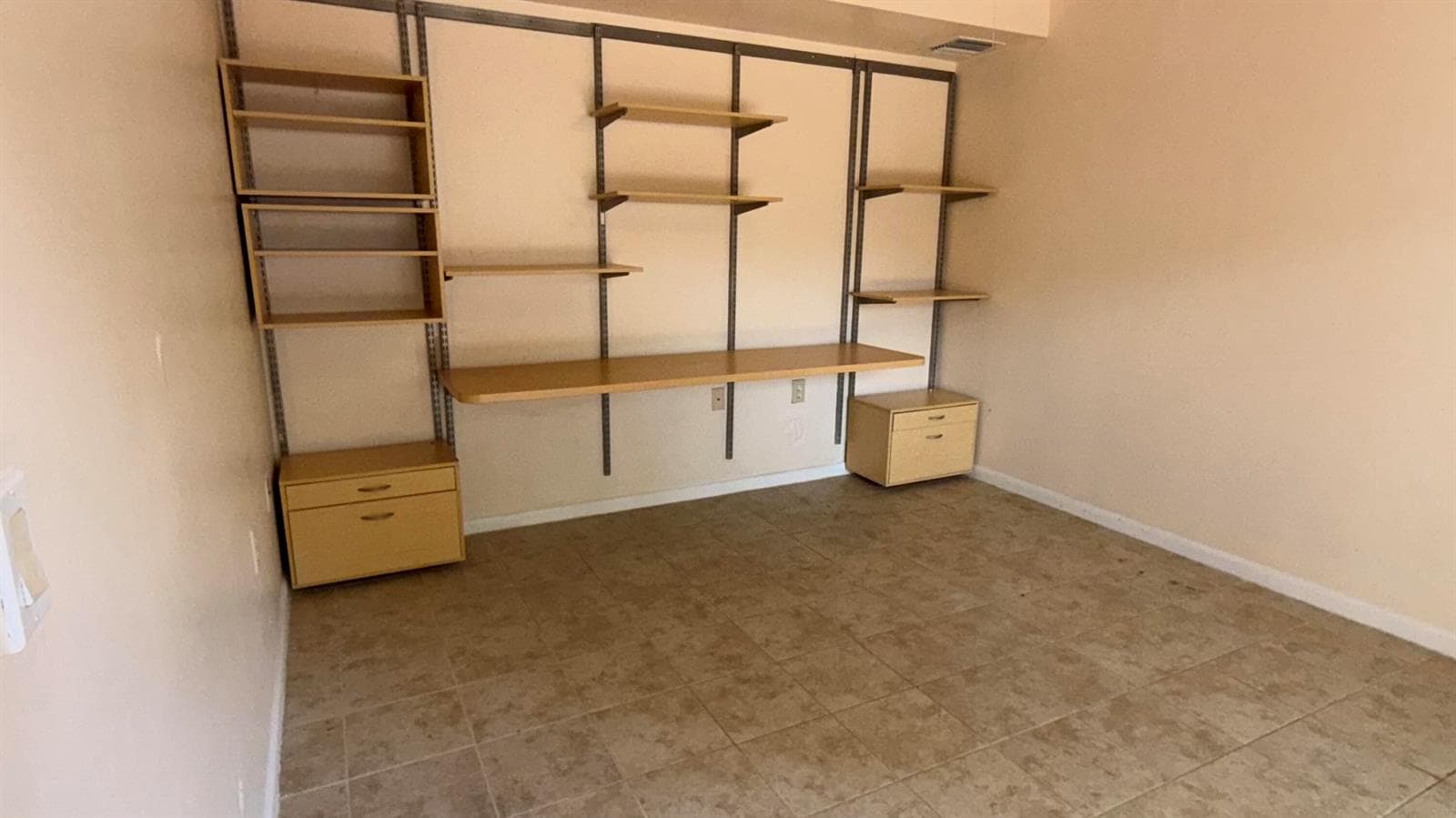 Shelving area could become a closet for
