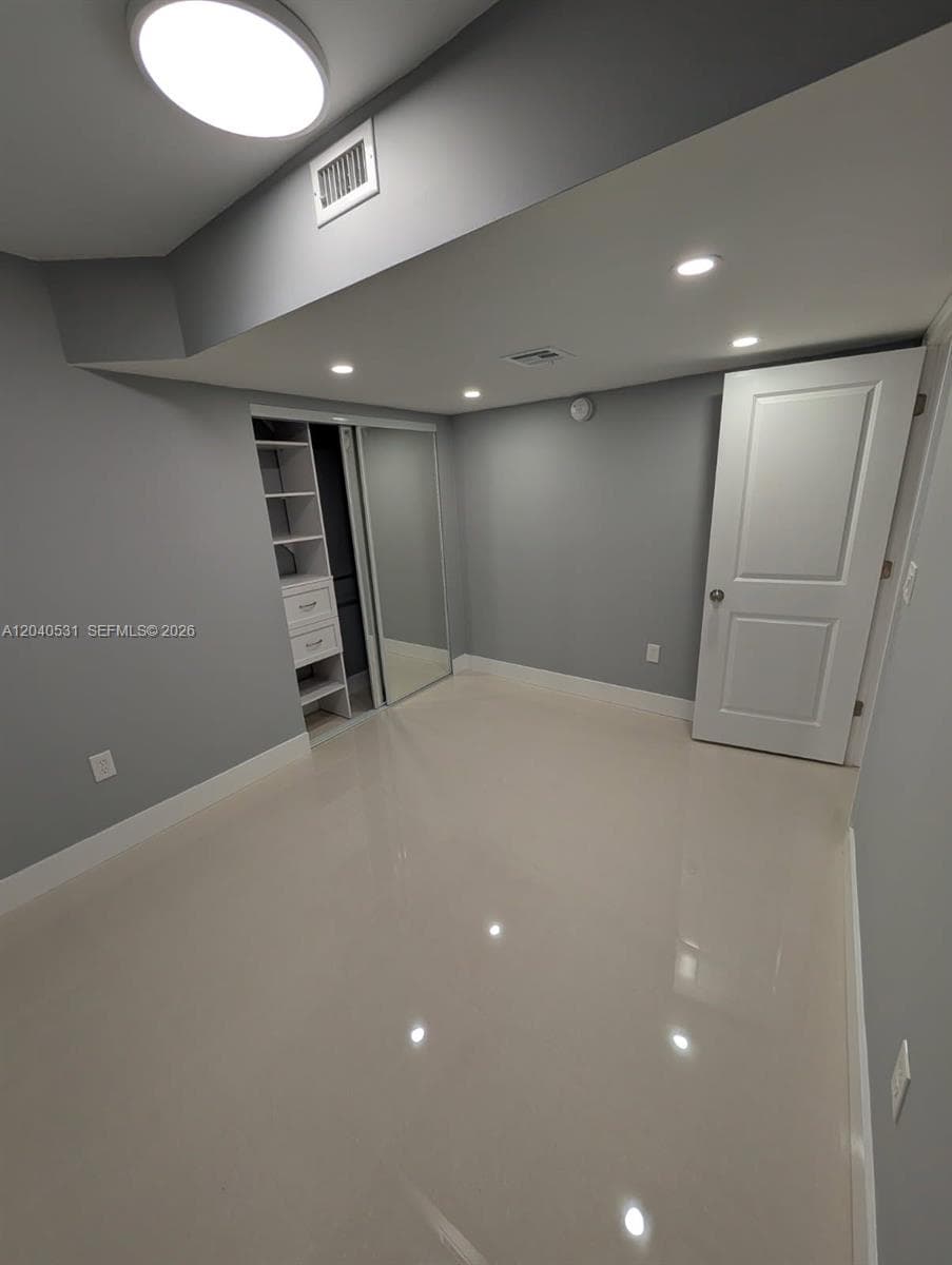 Jade Winds · #622-3 in Miami - Photo 11