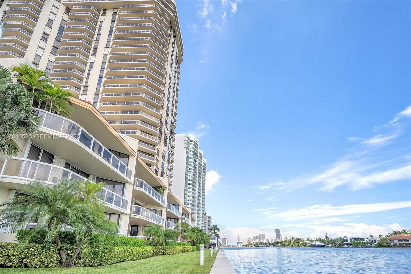 TERRACES NORTH · #1805 in Aventura - Photo 13