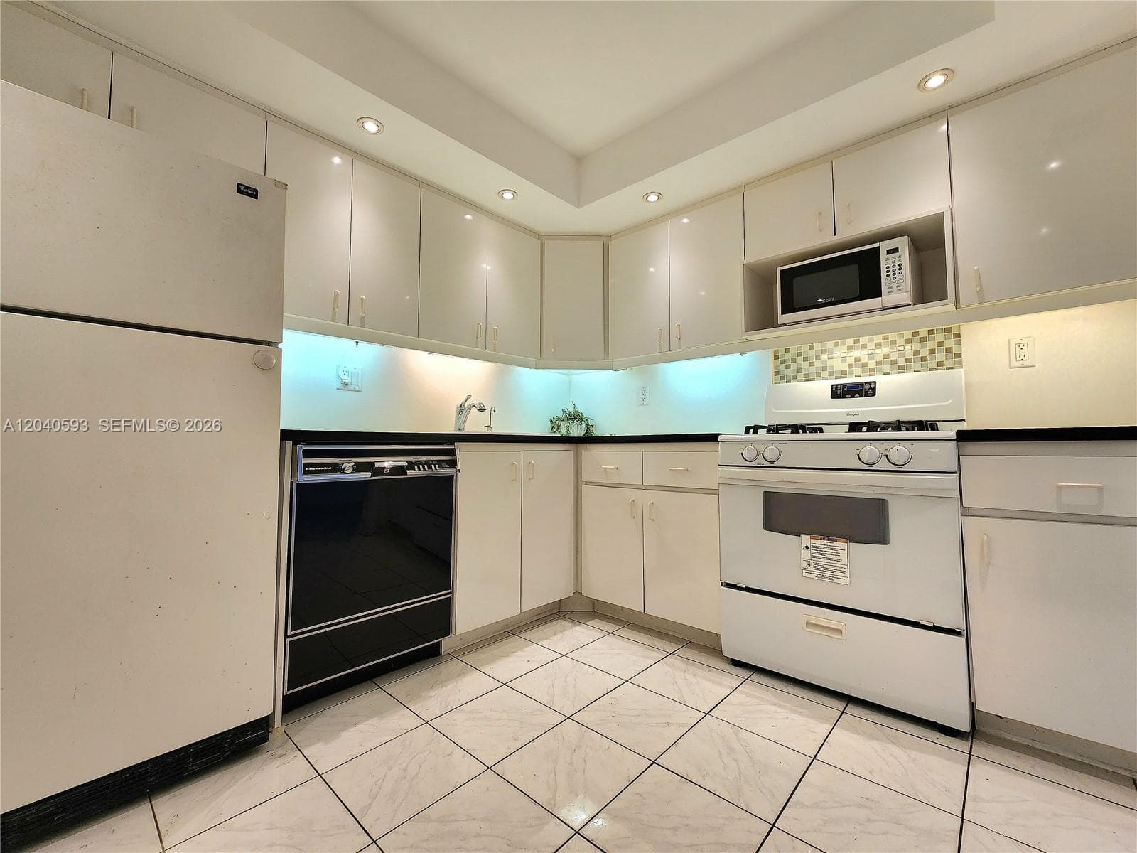Parker Plaza · #401 in Hallandale Beach - Photo 9