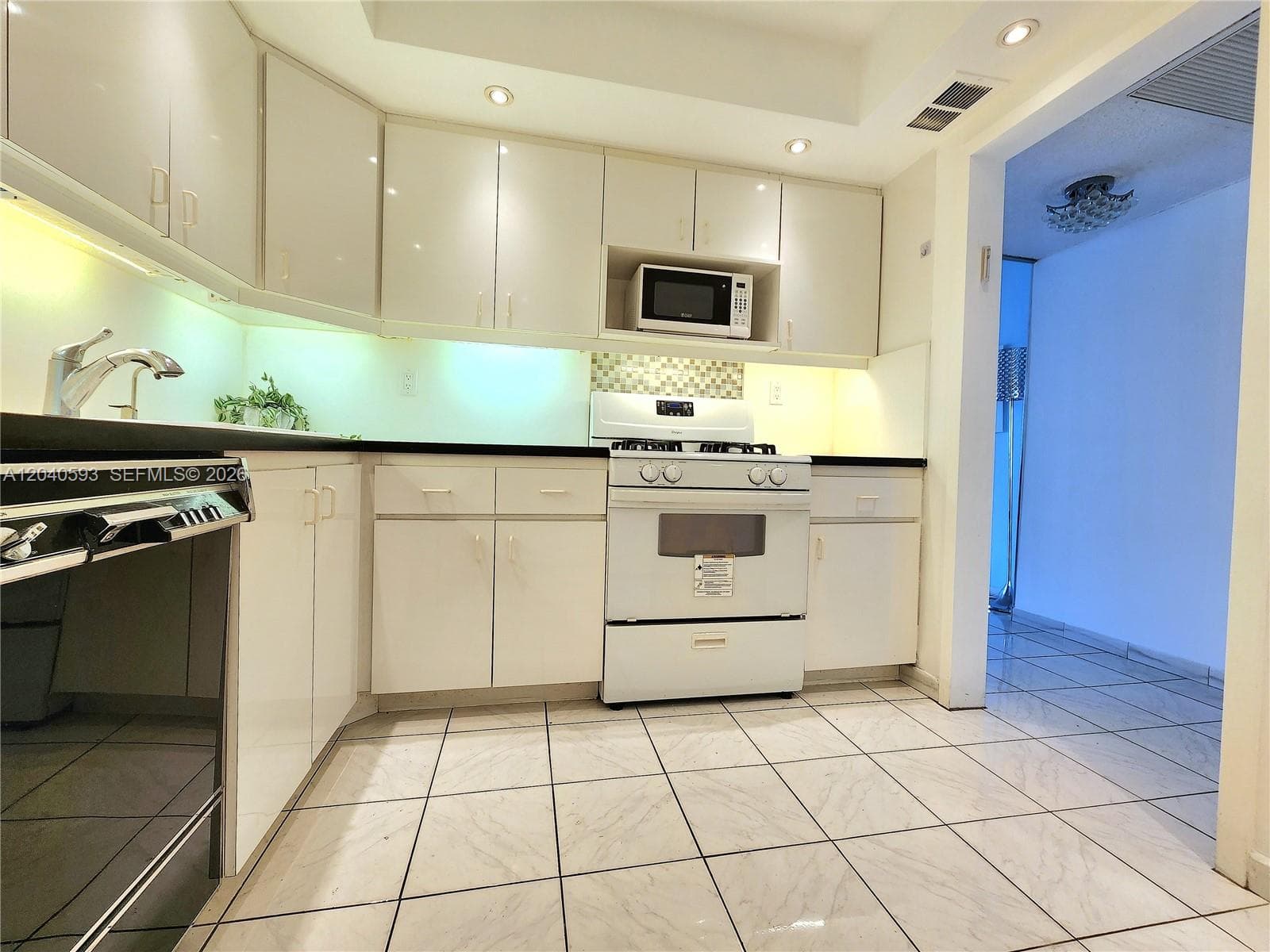 Parker Plaza · #401 in Hallandale Beach - Photo 11