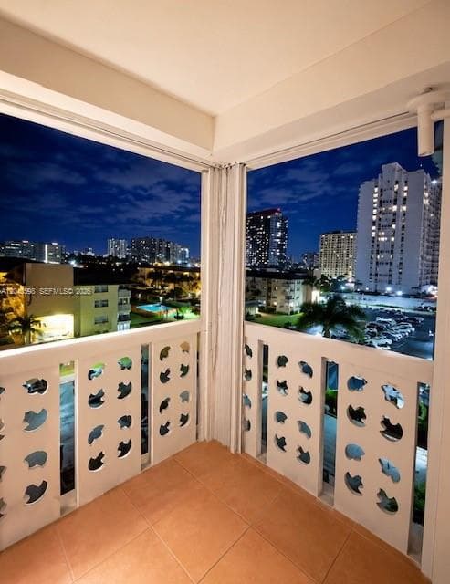 ISLANDS-MARTINIQUE CONDO · #601 in Hallandale Beach - Photo 23