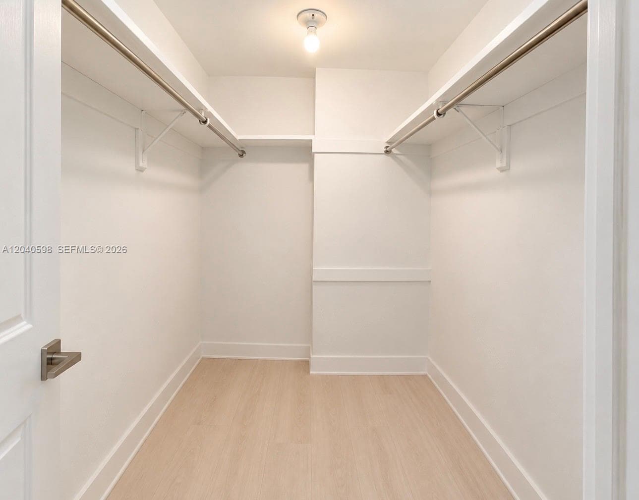 ISLANDS-MARTINIQUE CONDO · #601 in Hallandale Beach - Photo 16