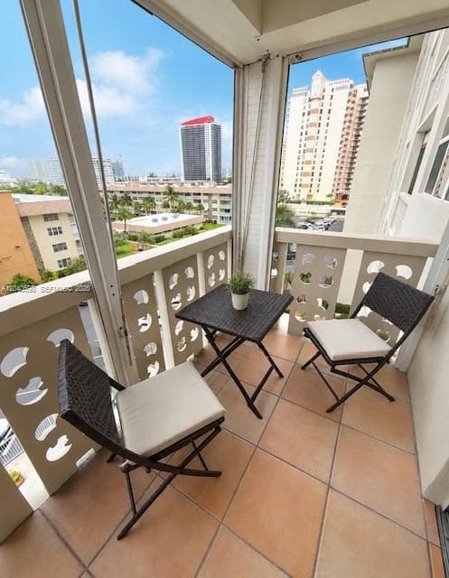 ISLANDS-MARTINIQUE CONDO · #601 in Hallandale Beach - Photo 22