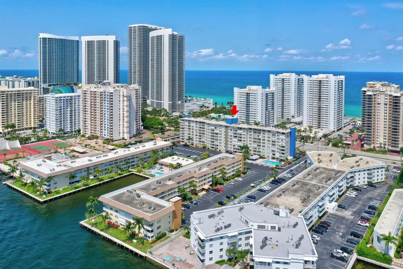 ISLANDS-MARTINIQUE CONDO · #601 in Hallandale Beach - Photo 33